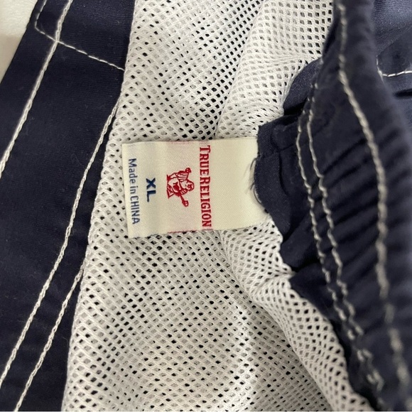 True Religion boys XL swim trunks. In navy blue with attached drawstring. - Picture 4 of 9